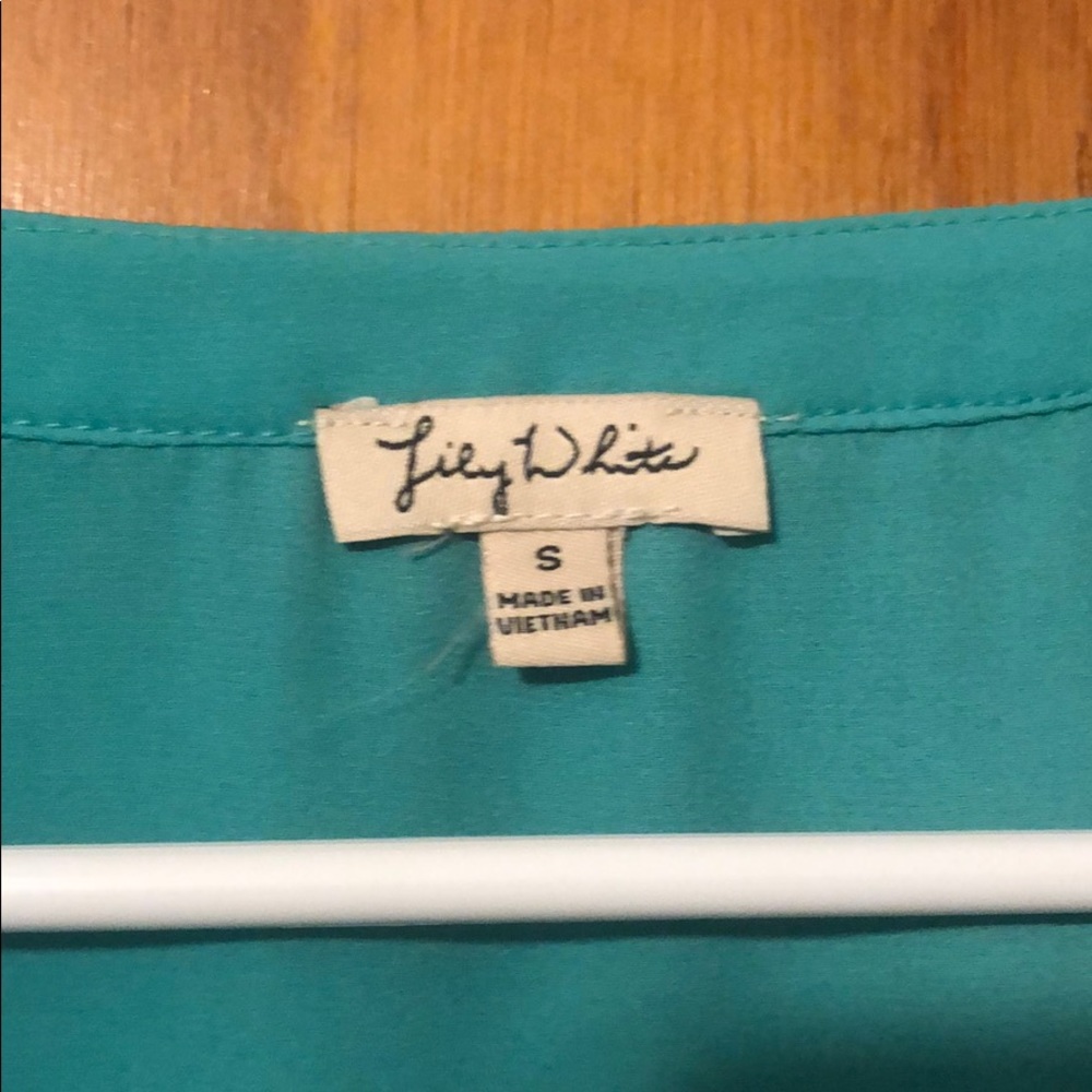 NWOT!! Lily White Teal Dress Shirt Blouse Size XS - Picture 5 of 6